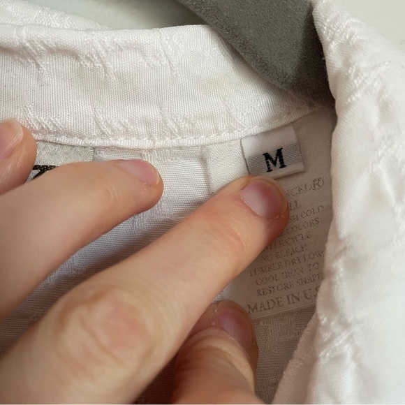 Norm Thompson White Casual Preppy Tencell Textured Beachy Collared Shirt sz M - Picture 4 of 5